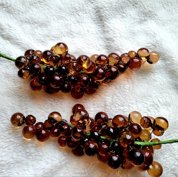Vintage plastic grape clusters in bushel basket•Set of 2 grapes• - Picture 8 of 14